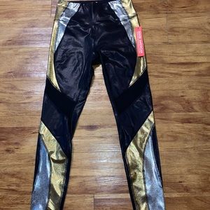 GOOD AMERICAN Never-Worn Metallic Curve Legging